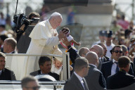 NEWS - Vatikan: Der Papst kriegt Besuch von indigenen Mexikanern 