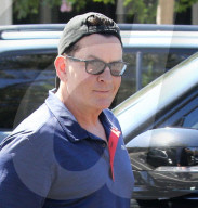 EXKLUSIV - Charlie Sheen zu Besuch bei 'RHOBH' in Malibu