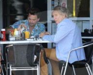 EXKLUSIV - Rod Stewart mit seinem Sohn Sean beim Lunch in Malibu