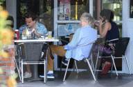 EXKLUSIV - Rod Stewart mit seinem Sohn Sean beim Lunch in Malibu