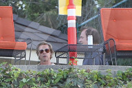 PEOPLE - Brad Pitt und Quentin Tarantino auf dem Set zu "Once Upon a Time"