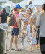 PEOPLE - Olivia Wilde besucht mit den Kids das Chilli Cook-Off