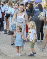PEOPLE - Olivia Wilde besucht mit den Kids das Chilli Cook-Off