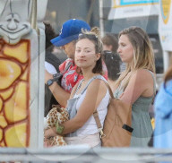 PEOPLE - Olivia Wilde besucht mit den Kids das Chilli Cook-Off