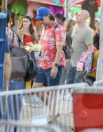 PEOPLE - Olivia Wilde besucht mit den Kids das Chilli Cook-Off