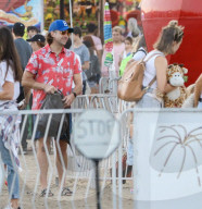 PEOPLE - Olivia Wilde besucht mit den Kids das Chilli Cook-Off