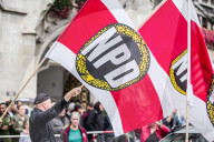 NEWS - AfD- und Pegida-AnhÃ¤nger sowie Pro-Chemnitz-UnterstÃ¼tzer beim Trauermarsch in Chemnitz