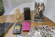 PEOPLE - Harald Glööckler bei der Vorstellung seiner Pompöös Handyhüllen 