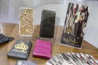 PEOPLE - Harald Glööckler bei der Vorstellung seiner Pompöös Handyhüllen 