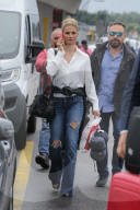 EXKLUSIV - Michelle Hunziker bei der Ankunft am Flughafen in Mailand