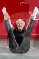FEATURE - Trotzt auch mit 84 der Schwerkraft: Ehemalige Olympionikin Marjorie Carter trainiert im Fitness Center von Leeds