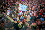 NEWS - Gegen rechte Gewalt: "Wir sind mehr"-Konzert in Chemnitz