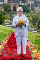 PEOPLE - Judi Dench besucht die Wisley Flower Show in Surrey