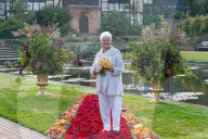 PEOPLE - Judi Dench besucht die Wisley Flower Show in Surrey