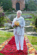 PEOPLE - Judi Dench besucht die Wisley Flower Show in Surrey