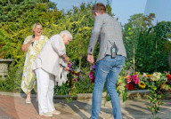 PEOPLE - Judi Dench besucht die Wisley Flower Show in Surrey