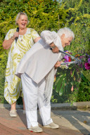 PEOPLE - Judi Dench besucht die Wisley Flower Show in Surrey