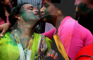 NEWS - Homosexualität in Indien: Oberstes Gericht legalisiert Liebe - für alle