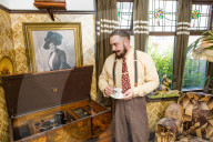 FEATURE - Zeitsprung: Aaron Whiteside lebt wie in den 1930er Jahren