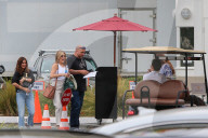 EXKLUSIV - Jennifer Aniston ohne BH in Hollywood unterwegs