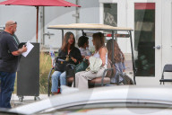 EXKLUSIV - Jennifer Aniston ohne BH in Hollywood unterwegs