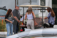 EXKLUSIV - Jennifer Aniston ohne BH in Hollywood unterwegs