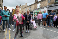 FEATURE - Die Blutwurstwerfer Weltmeisterschaft in Ramsbottom