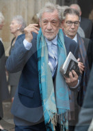 PEOPLE - Promis gedenken Sir Peter Hall in der Westminster Abbey