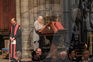 PEOPLE - Promis gedenken Sir Peter Hall in der Westminster Abbey