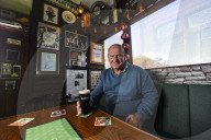 FEATURE - Sehnsucht nach Blackpool: Doug Smith baut in seinem Garten eine Replik des berühmten Blackpool Towers nach