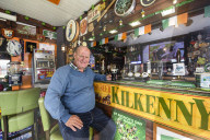 FEATURE - Sehnsucht nach Blackpool: Doug Smith baut in seinem Garten eine Replik des berühmten Blackpool Towers nach