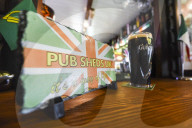 FEATURE - Sehnsucht nach Blackpool: Doug Smith baut in seinem Garten eine Replik des berühmten Blackpool Towers nach