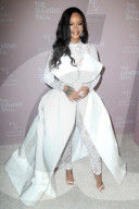 PEOPLE - Rihanna posiert an ihrem Diamond Ball