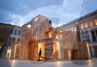 FEATURE - Begehbarer Holzbau am London Design Festival