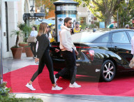 EXKLUSIV - Scott Disick verlässt mit seiner Sofia das Kino in Calabasas