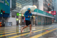 NEWS - Supertaifun wÃ¼tet in Hongkong und legt die Stadt lahm