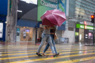 NEWS - Supertaifun wÃ¼tet in Hongkong und legt die Stadt lahm