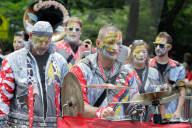 FEATURE - Schweizer Guggenmusik an der Steuben Day Parade in New York