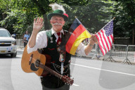 FEATURE - Schweizer Guggenmusik an der Steuben Day Parade in New York