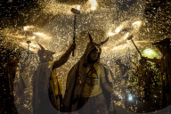 FEATURE - Pix of the Day: Bilder des Tages