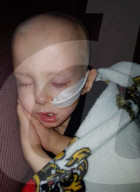 SCHICKSALE - Hodenkrebs mit 5: Der kleine Lucas kämpft sich durch die Chemotherapie