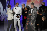PEOPLE - Emmy Awards: Die Show
