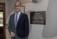 PEOPLE - Prinz William besucht das Acorns Kinderhospiz