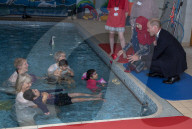 PEOPLE - Prinz William besucht das Acorns Kinderhospiz