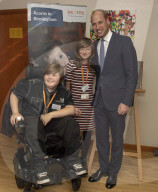 PEOPLE - Prinz William besucht das Acorns Kinderhospiz