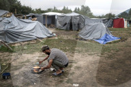 REPORTAGE - Flüchtling-Camps in Bosnien und Kroatien