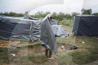 REPORTAGE - Flüchtling-Camps in Bosnien und Kroatien
