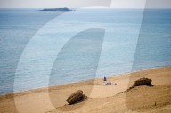 FEATURE - Kein harmloser Spass: Eine junge britische Urlauberin muss für einen Urlaubsstreich auf Kofu drei Tage ins Gefängnis