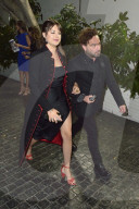 PEOPLE - Johnny Galecki verlÃ¤sst mit seiner Freundin Alaina das Chateau Marmont