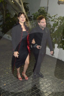 PEOPLE - Johnny Galecki verlässt mit seiner Freundin Alaina das Chateau Marmont